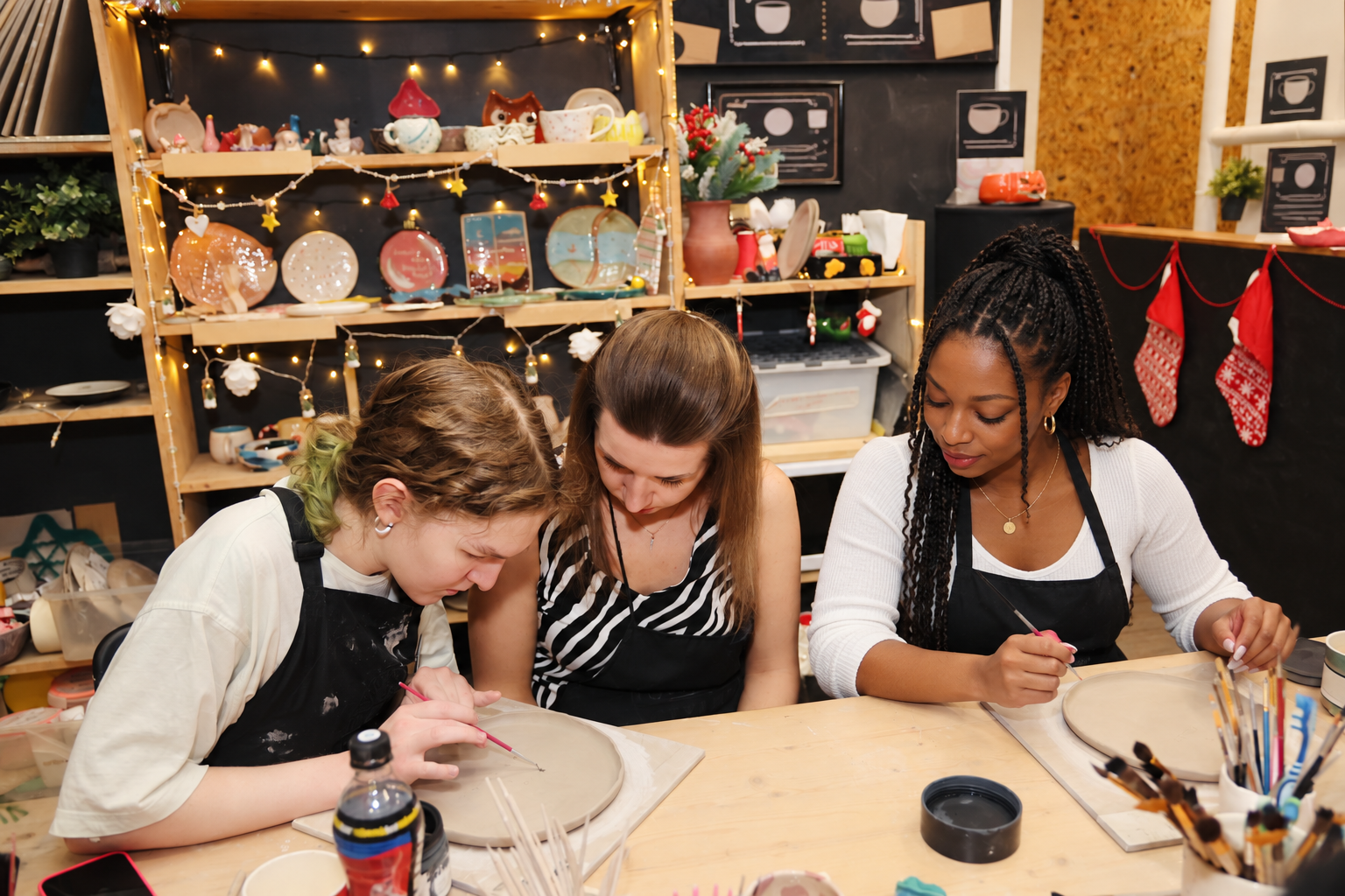One pottery theme for the whole group