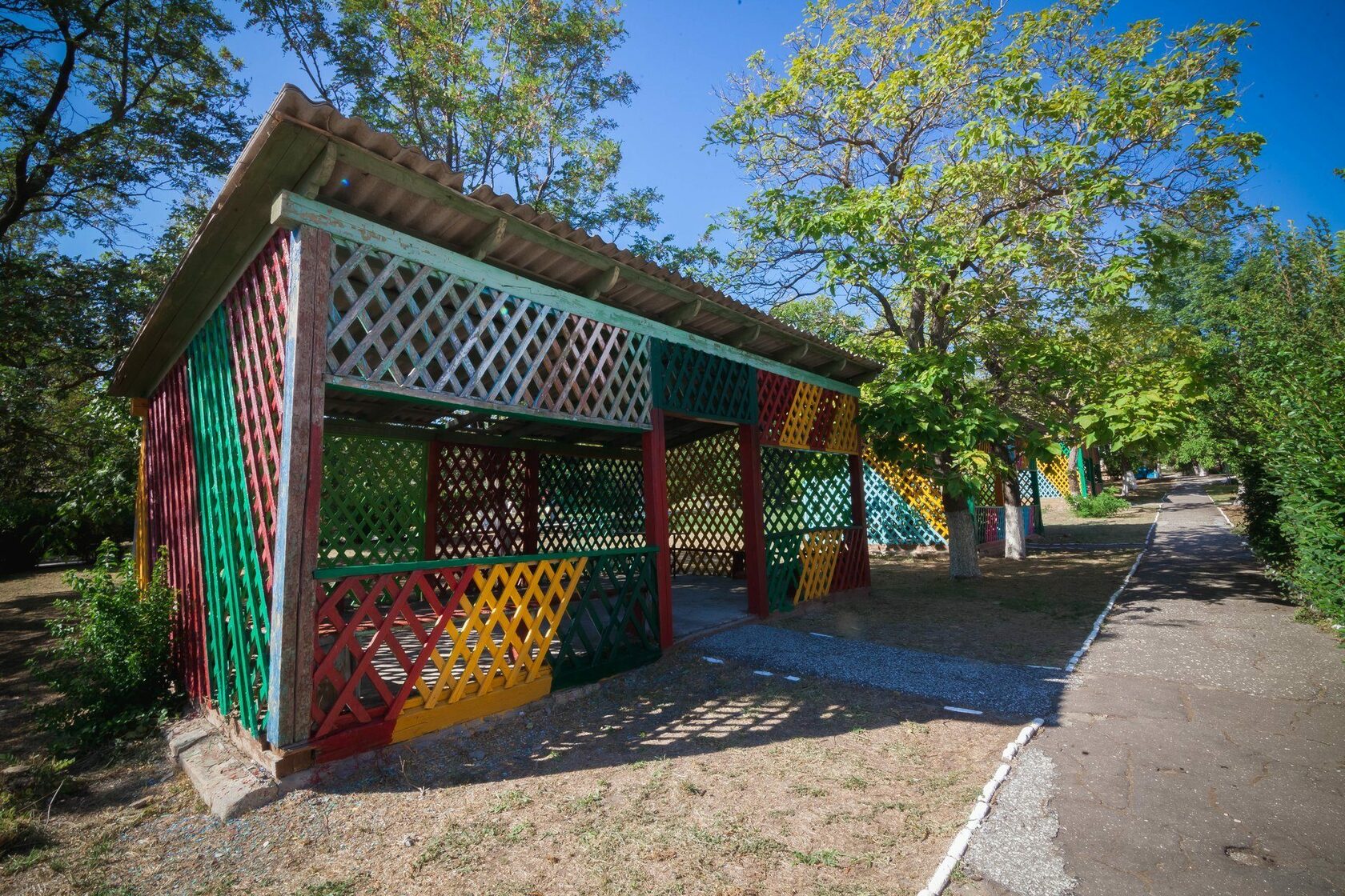 Кабардинка camp. Док Спутник Кабардинка. Лагерь Спутник Кабардинка. Детский лагерь Спутник Кабардинка.