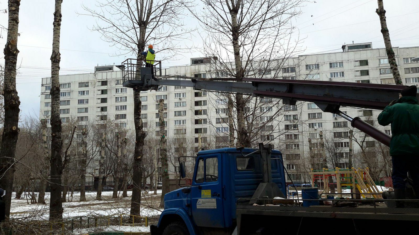 Заезд на участок через канаву под ключ, устройство въездной группы, цены в  Москве и области