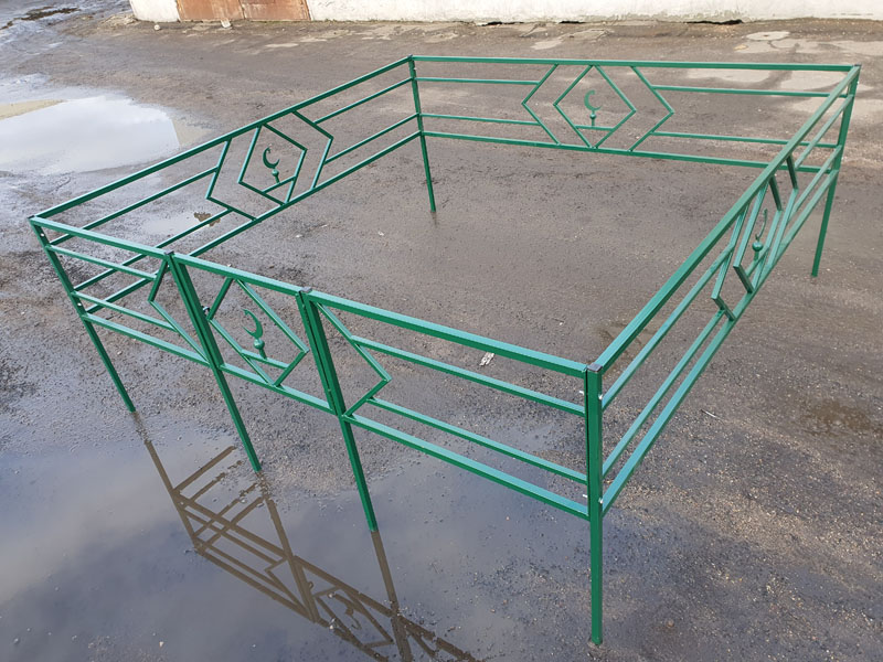 оградка из трубы