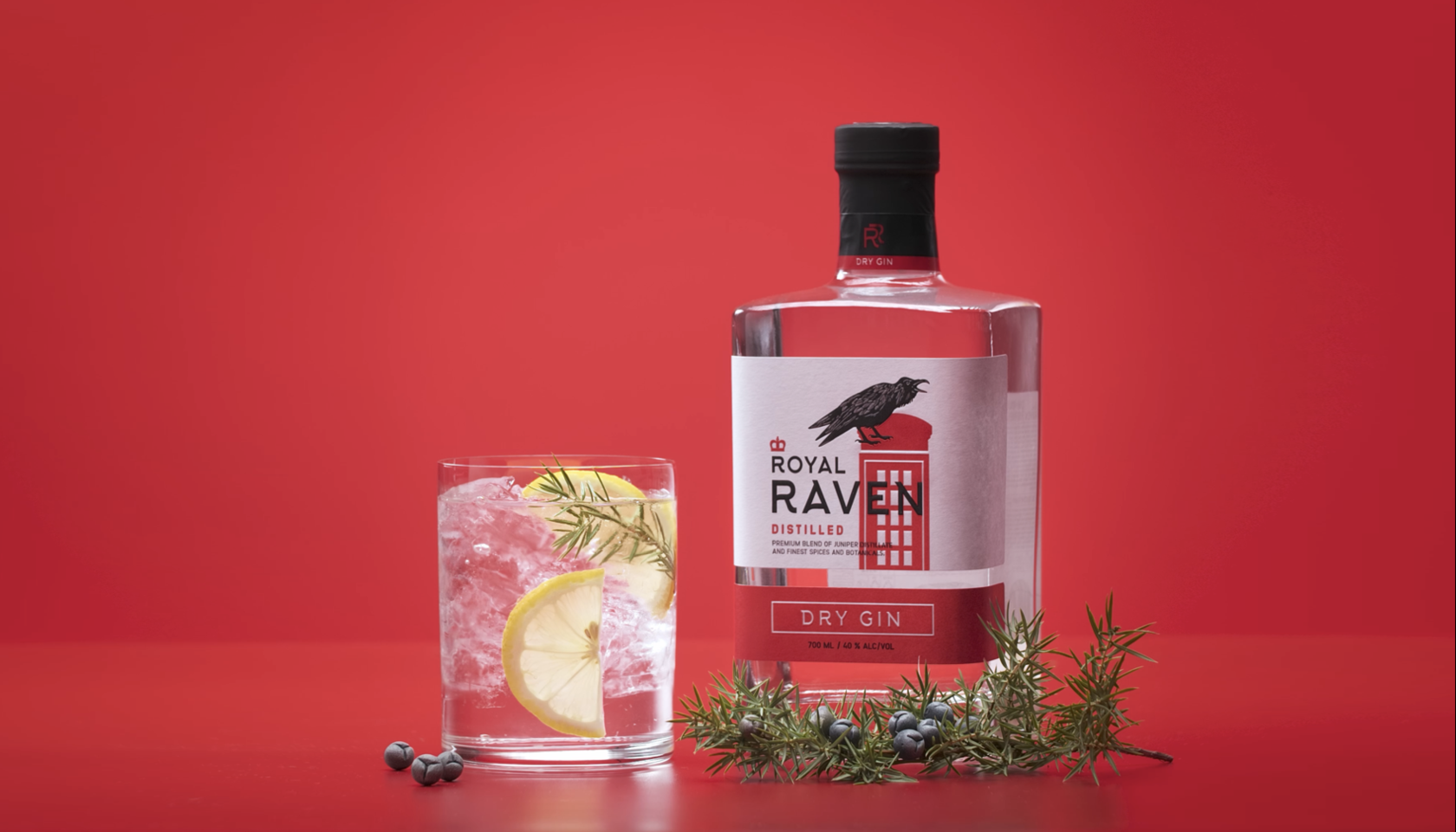 Джин royal raven. Джин Роял Рейвен. Джин Royal Raven Dry. Джин Royal Raven Pink. Джин"Роял Рейвен драй" 0.5л.