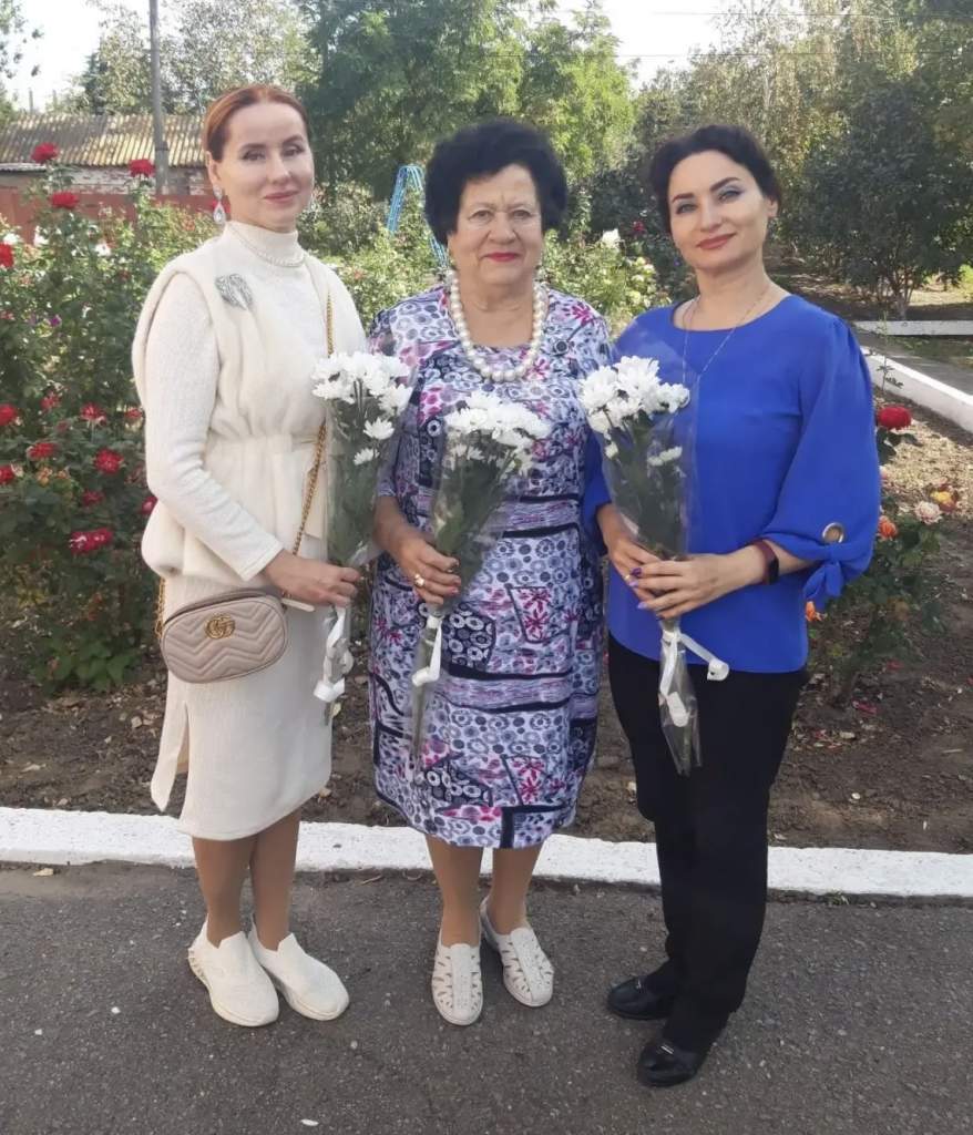 Тамара Владимировна с дочерьми
