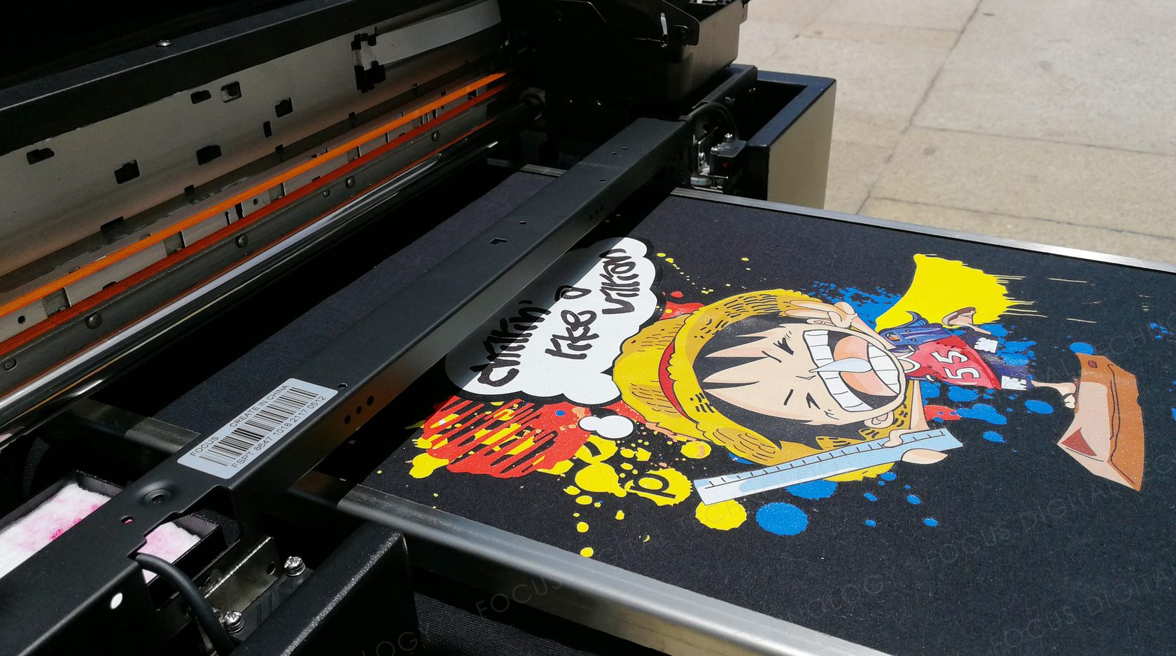 Сравнение техник печати на футболках: Шелкография против цифровой печати
