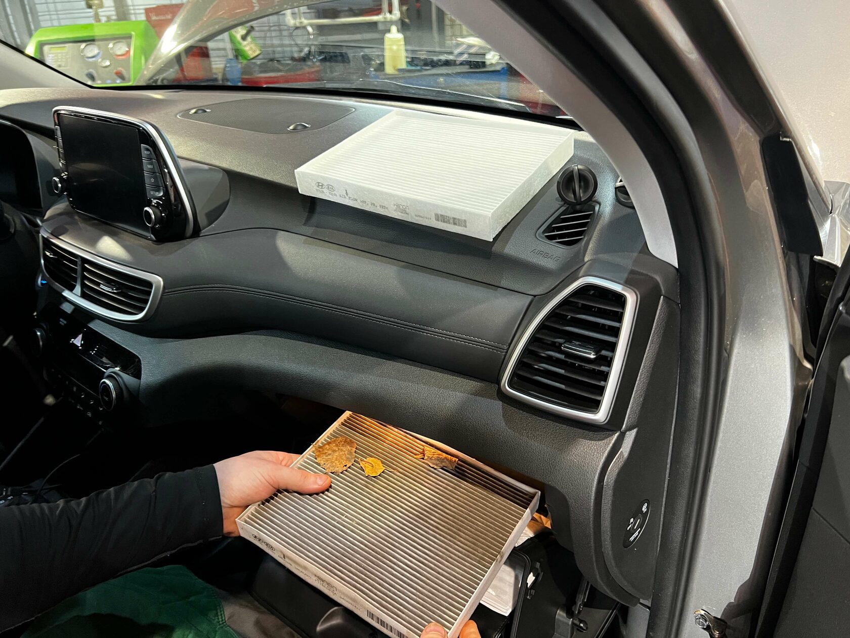 Замена салонного фильтра 97133F2100