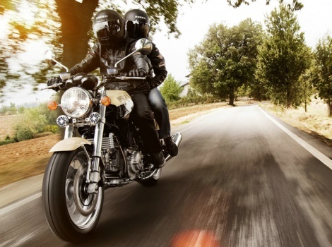 фото нанесения макияжа на лицо девушки 