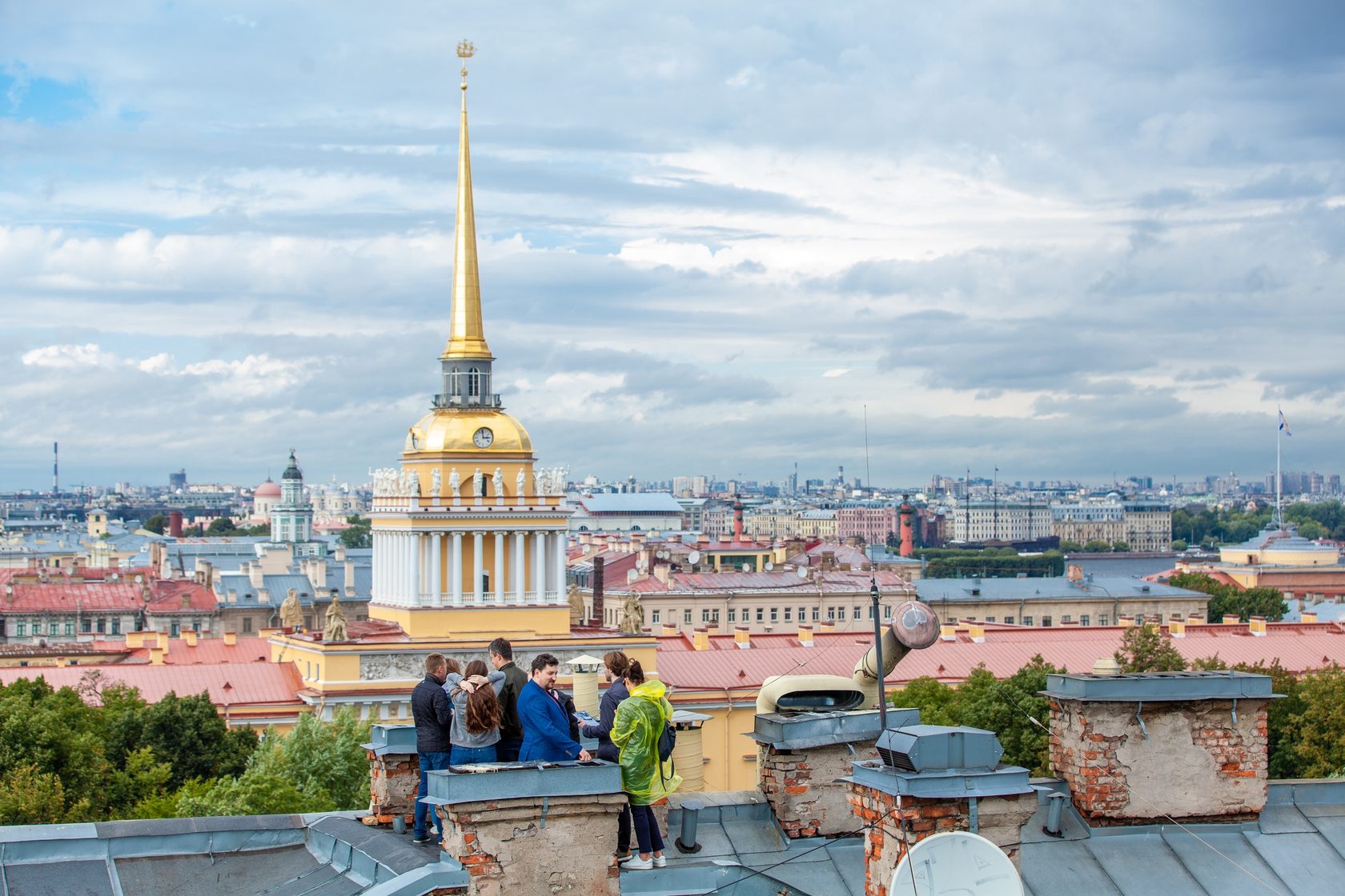 Туристы в санкт петербурге