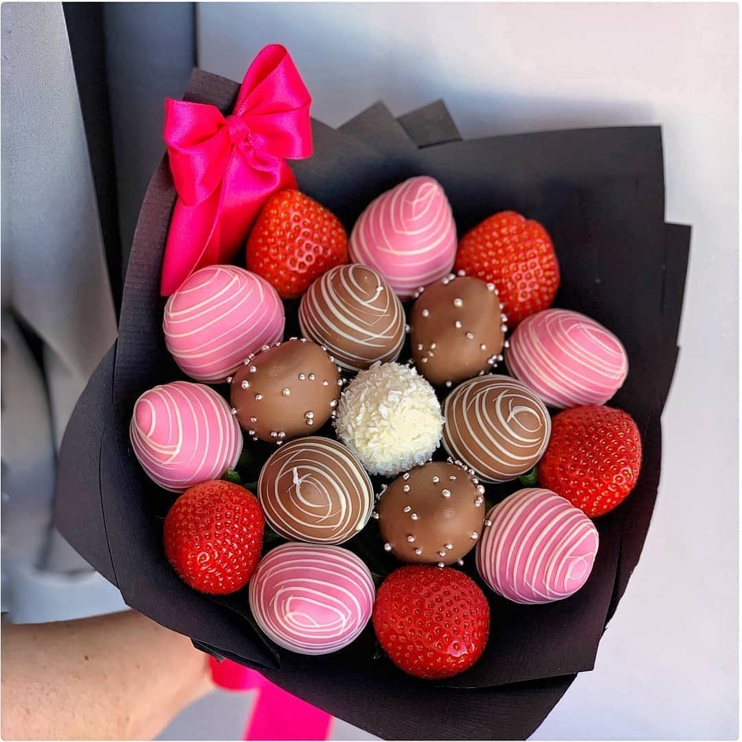 Букет из клубники в шоколаде \"Клубничка\"