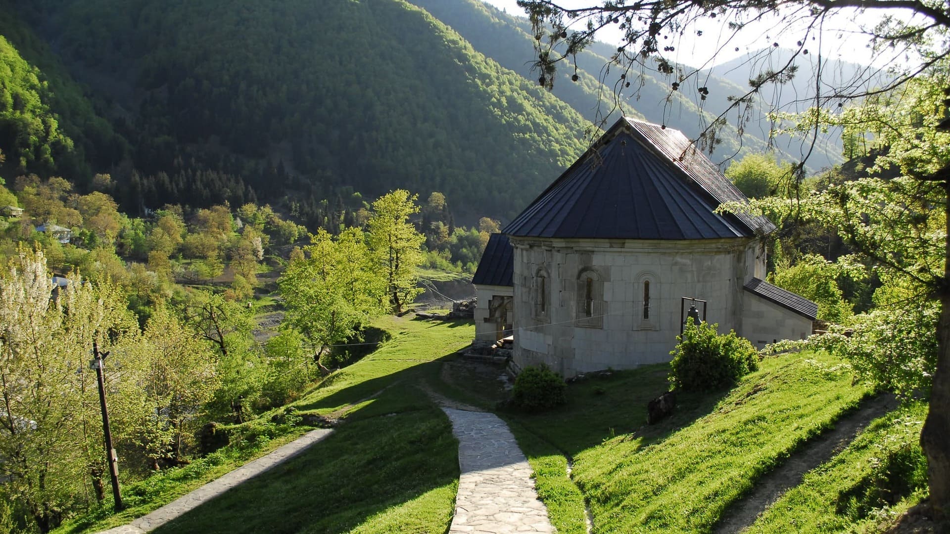 Аджария. Грузия монастырь Схалта. Горная Аджария. Хуло Грузия храм. Схалта Аджария.