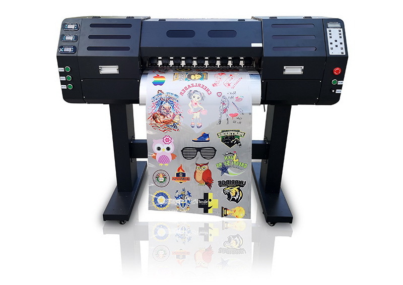 DTF принтер печатает принты и надписи для футболок