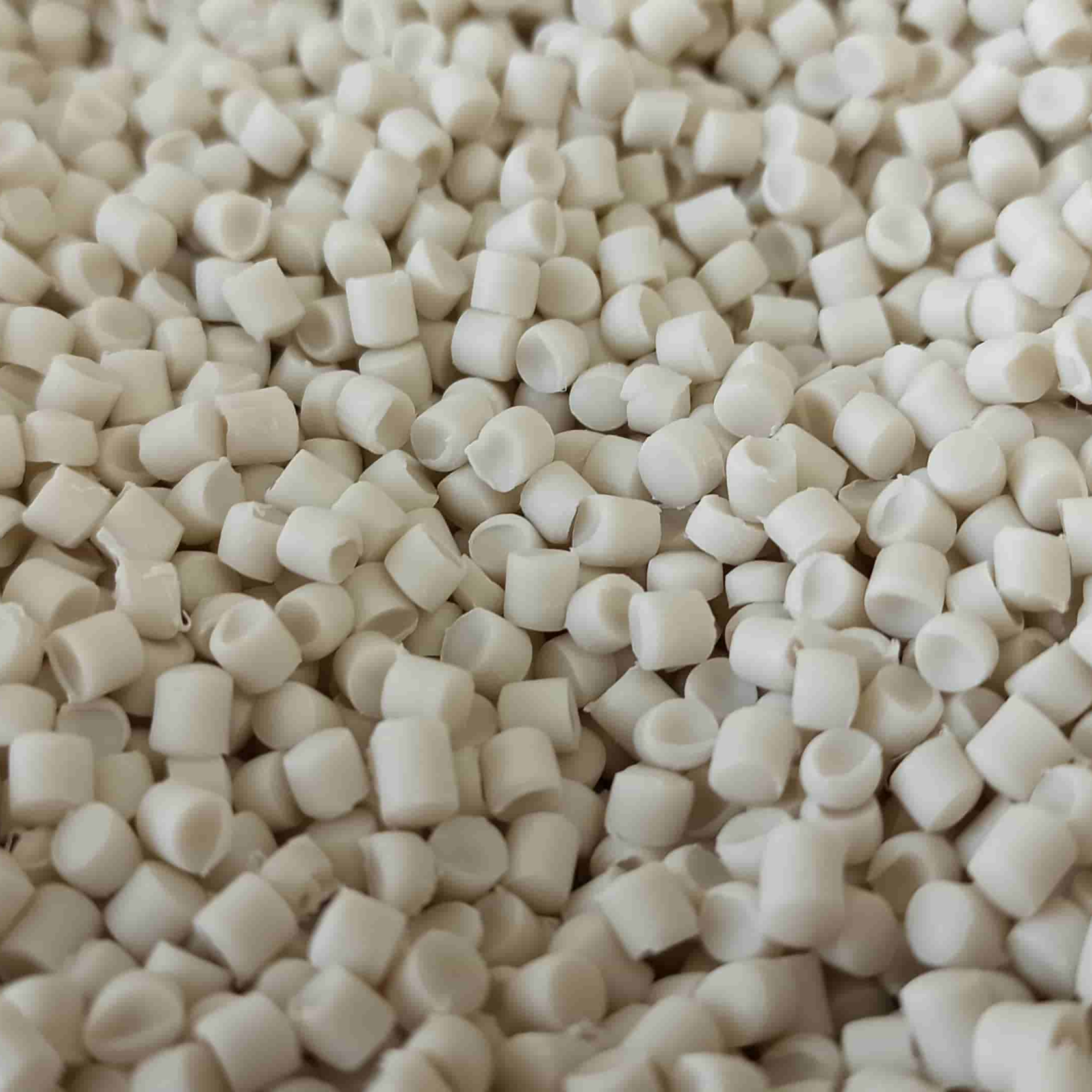 Горсть Kompanit ИНМ белого цвета