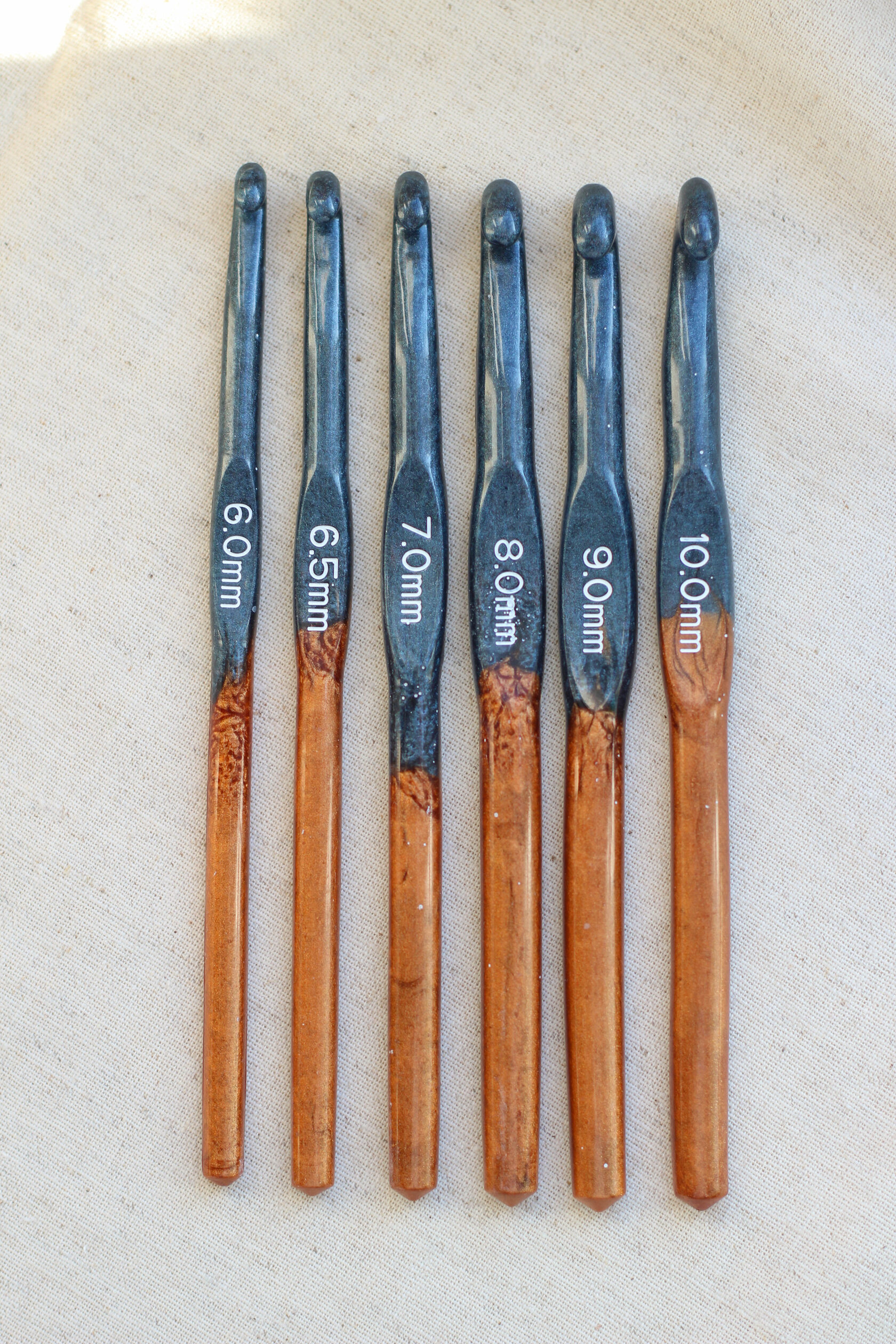 Крючки для вязания из эпоксидной смолы