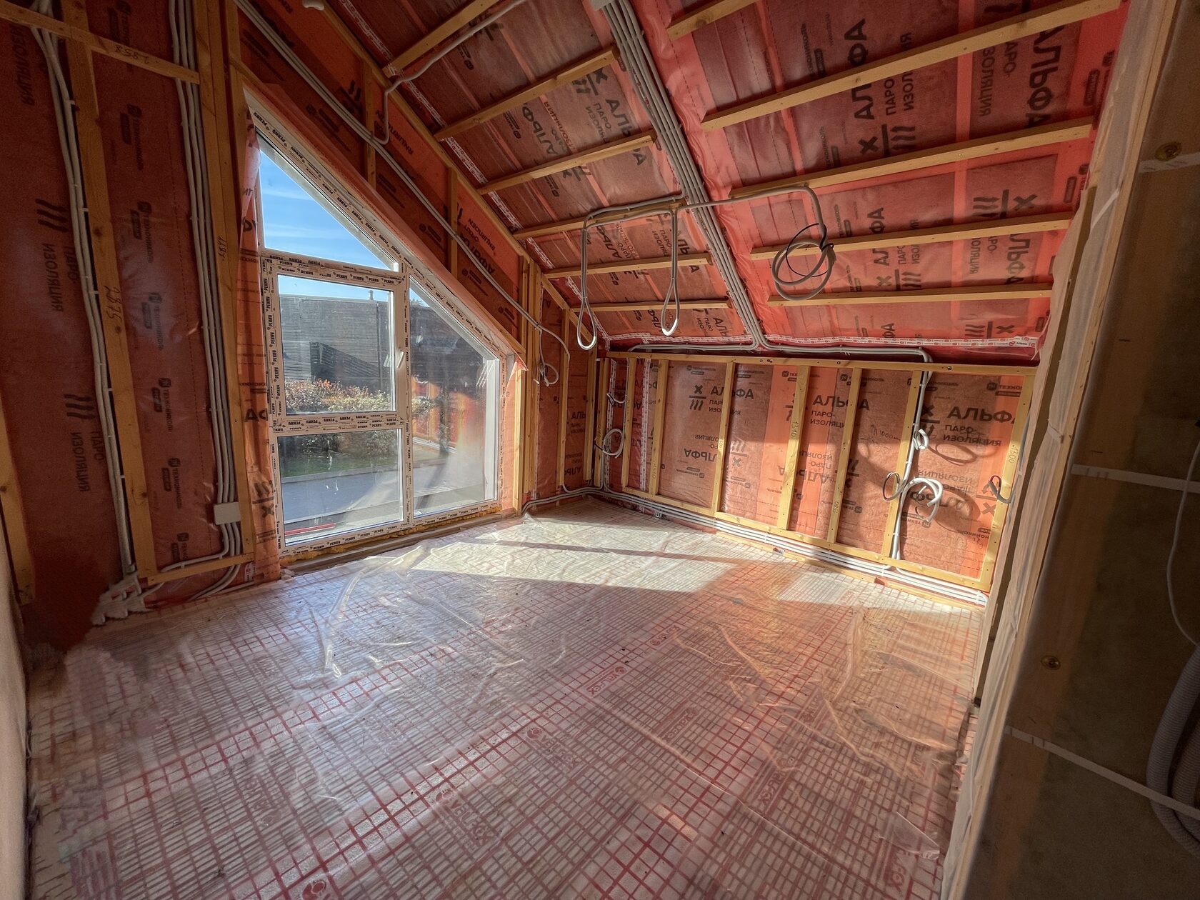 Дом собранный внтури 