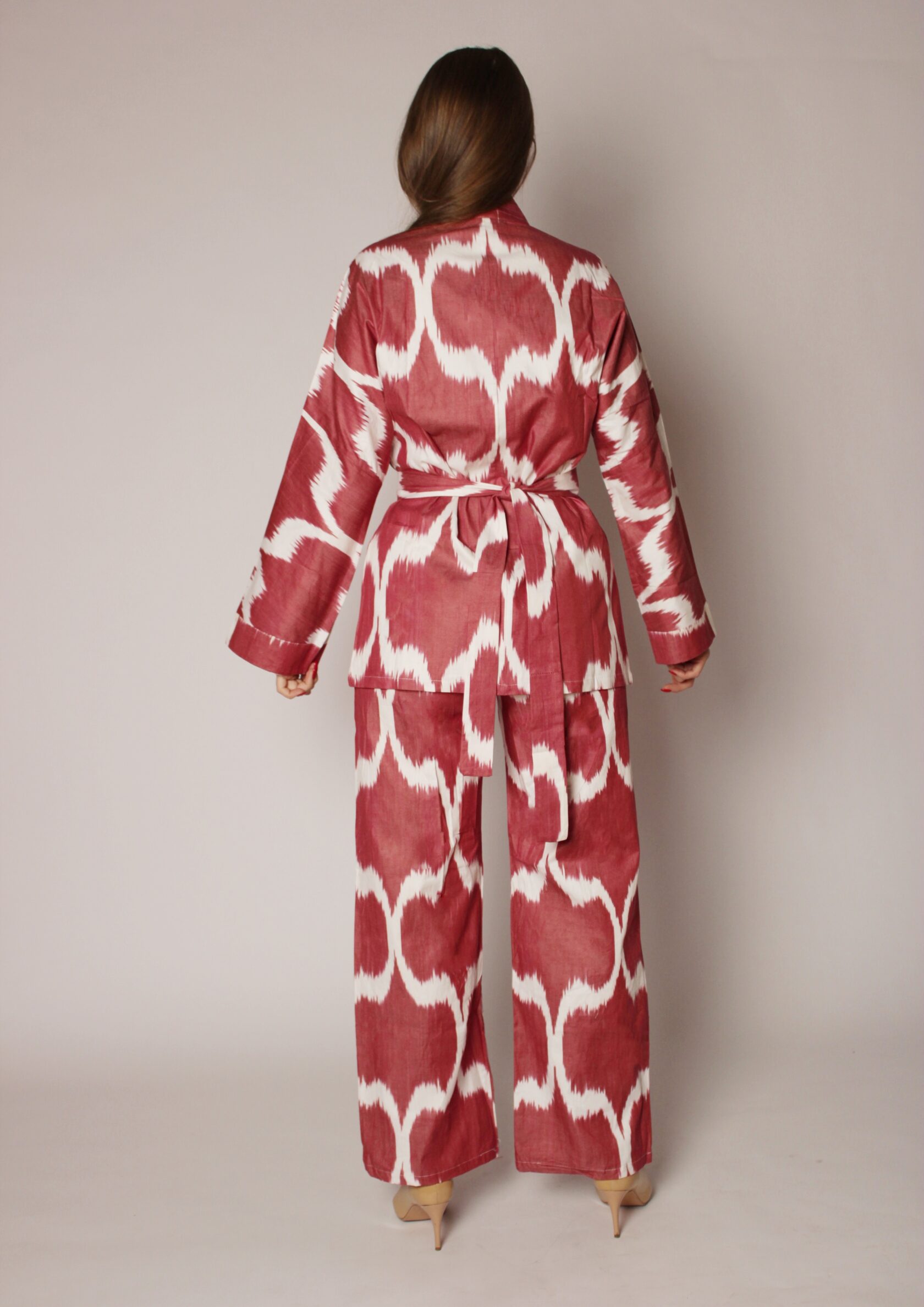 Халат, кимоно, костюм женский. Купить в магазине navigatore. На сайте, озон (ozon), маркете. В москве, спб, по всей россии. Красивый, модный, пляжный, удобный, домашний (home), турецкий, узбесккий, премиум, натуральный, восточный, бардовый, бордовый.