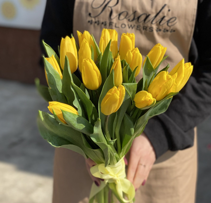желтые тюльпаны букет