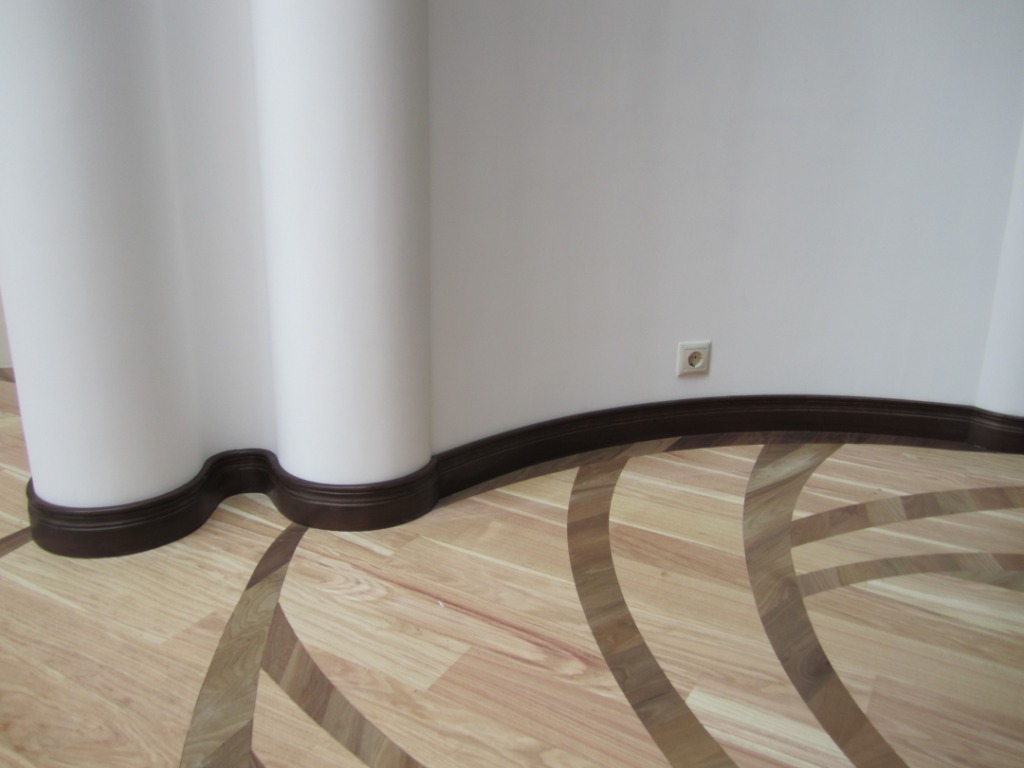 Гнущий плинтус