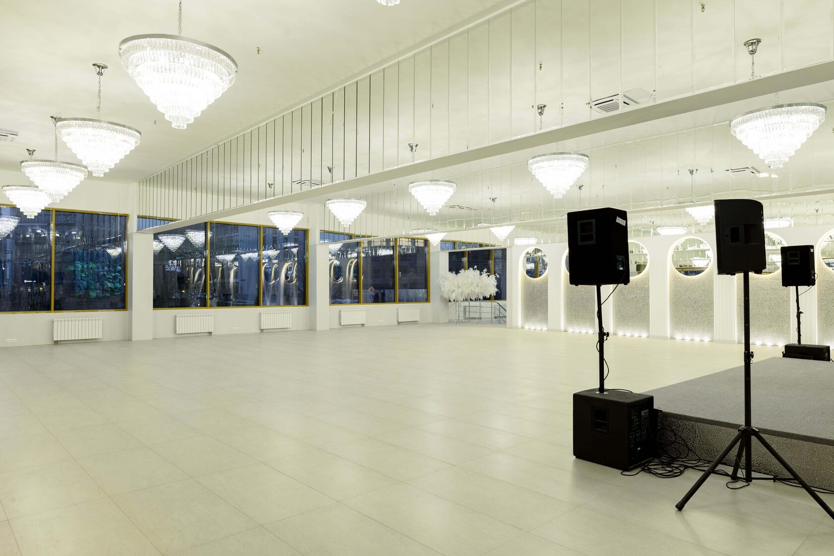 La riva hall