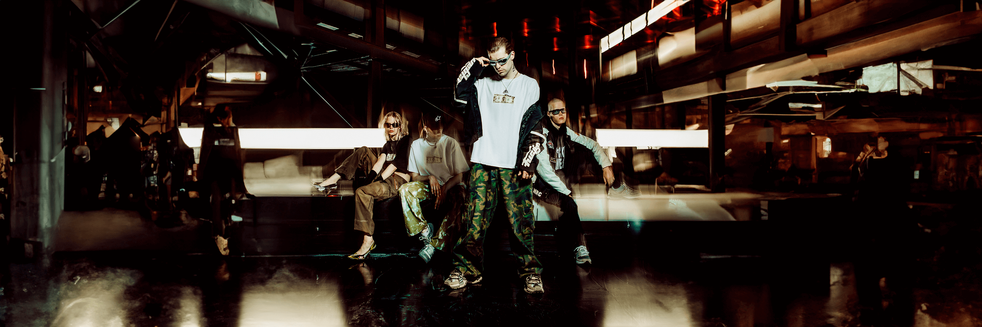 Футболка "antiwrld tour"