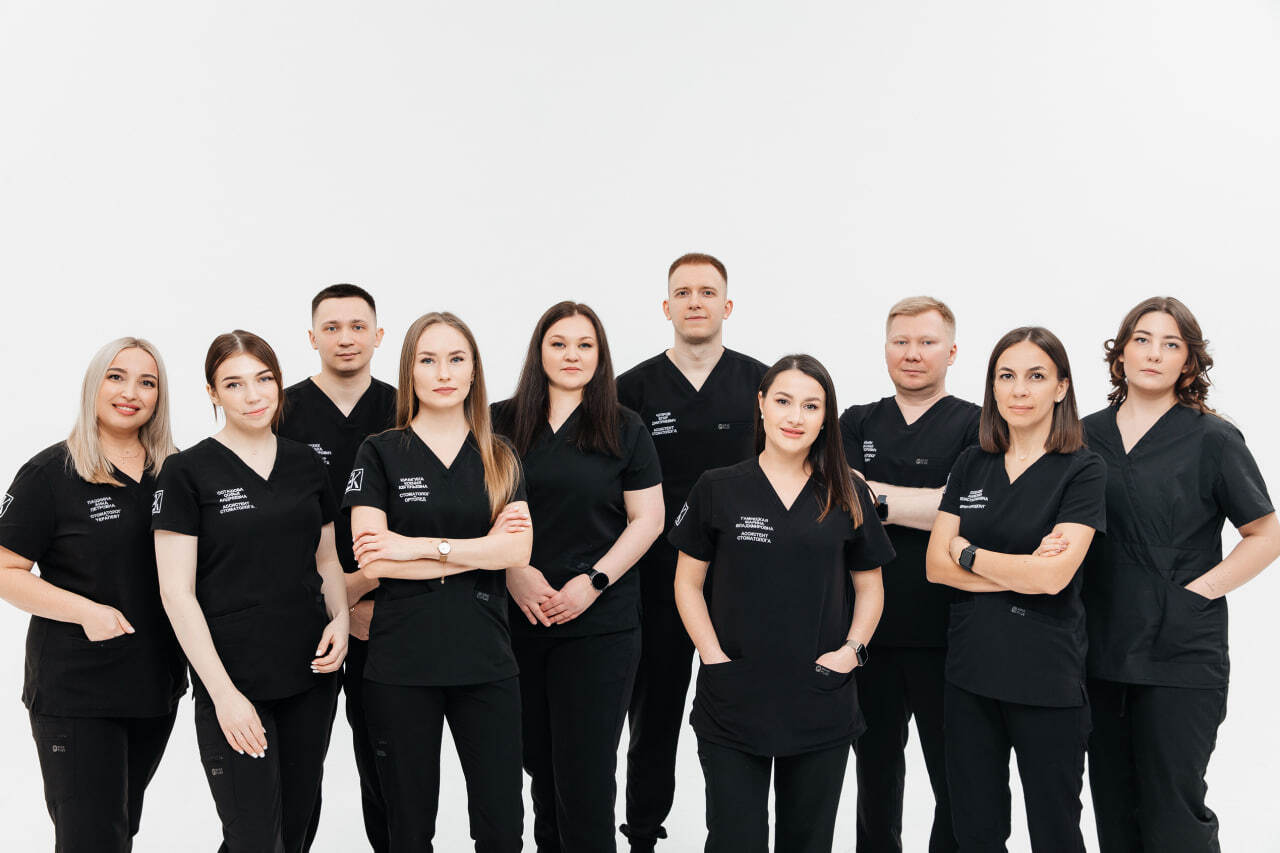 Основатель и главный врач клиники — Куприянова Евгения Юрьевна, врач гнатолог, ортопед, хирург- имплантолог, пародонтолог