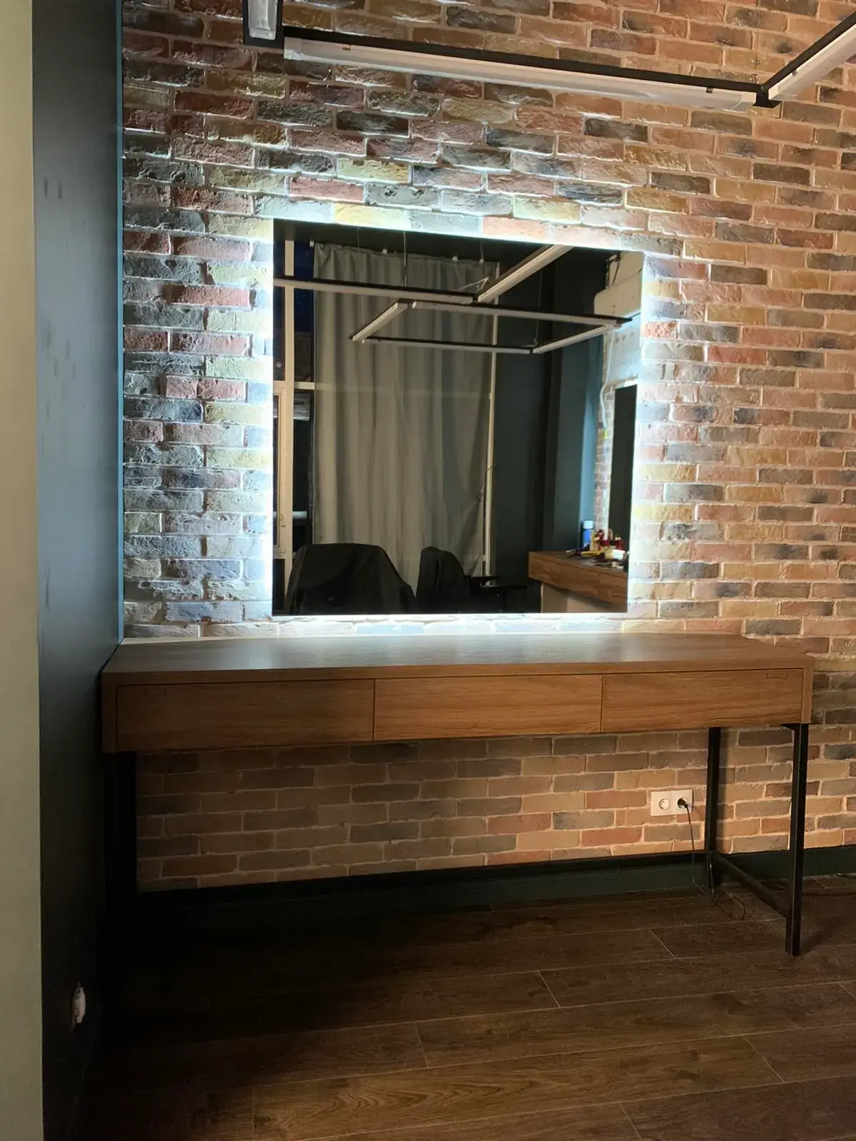 Мебель для коммерческих помещений на заказ в Сургуте