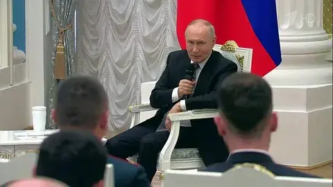 Путин встреча с выпускниками Время героев воспитание детей новый фронт