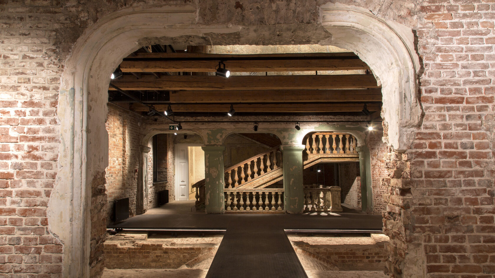 Флигель «Руина» Музея архитектуры имени А. В. Щусева