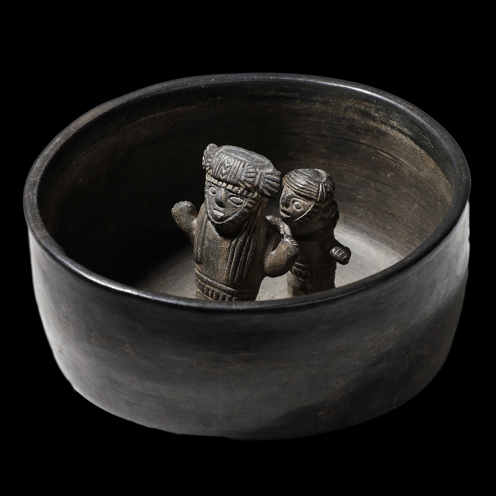 Церемониальный сосуд с двумя фигурами. Ламбаеке, 900-1400 гг. н.э. Коллекция Museo de Arte de Lima (MALI).