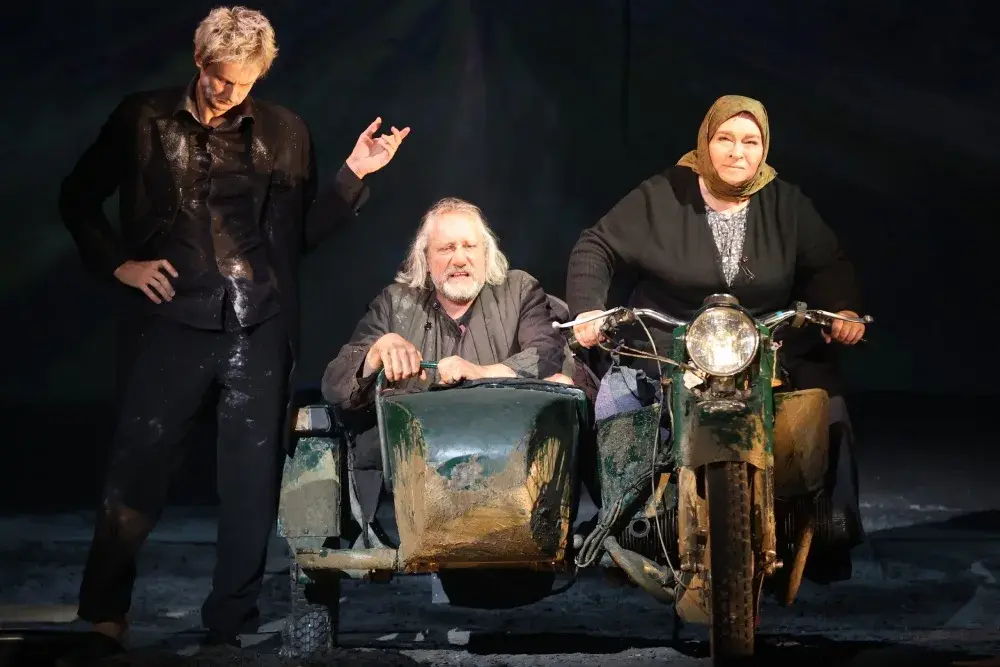 Спектакль Материнское сердце в БДТ Санкт-Петербург 16 ноября.