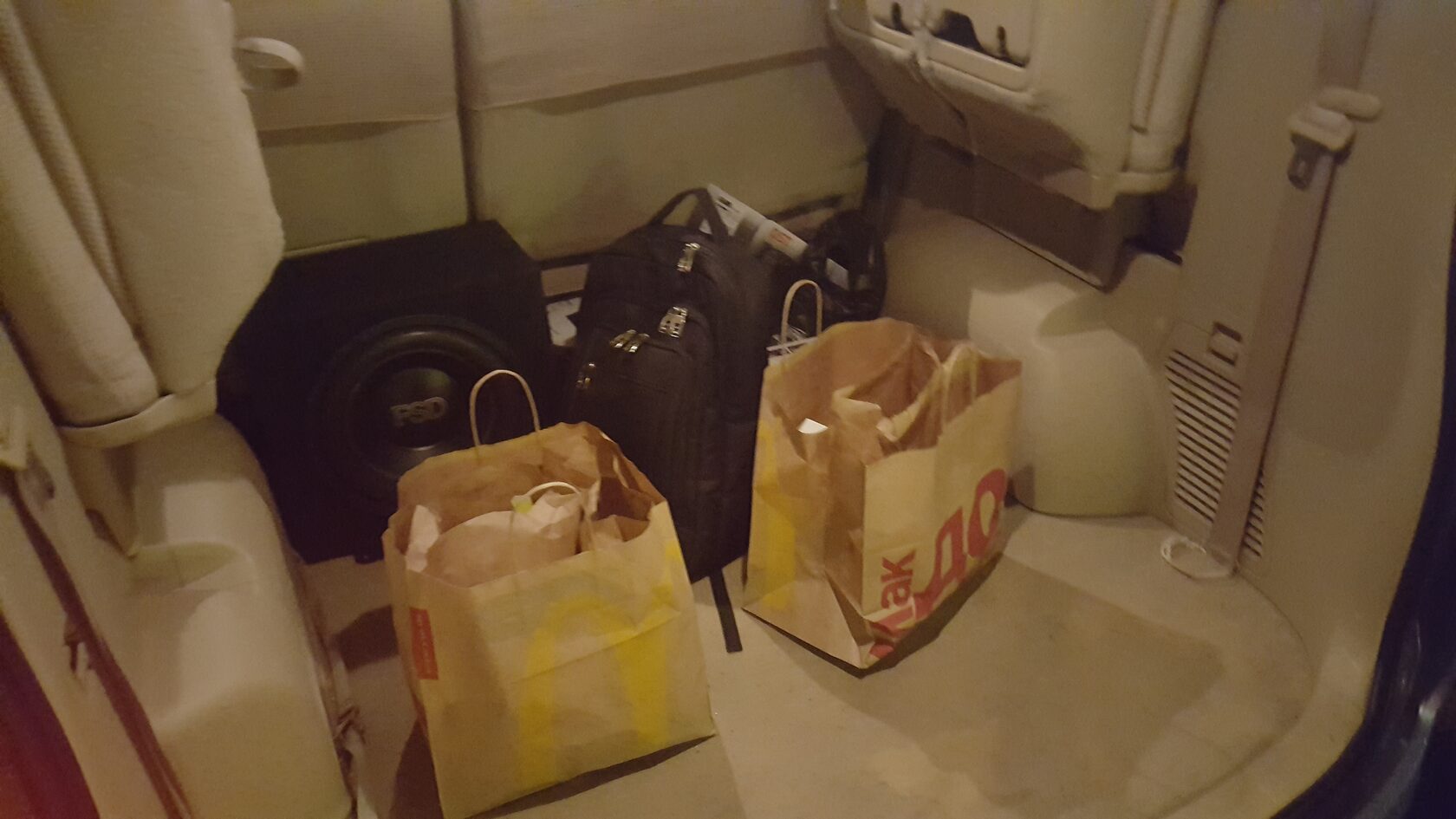 сабвуфер honda stepwgn