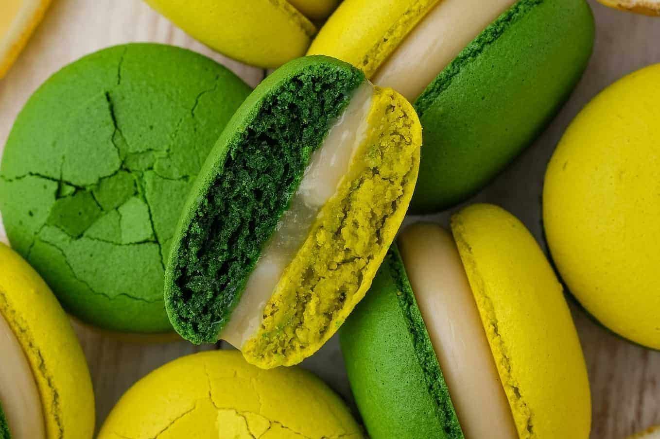 EARL GREY & LEMON MACARONS