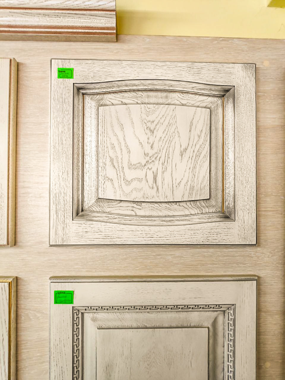 Фасады массив для кухни недорого в Москве, свое производство деревянных ...