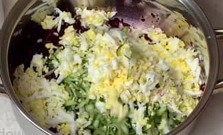 Приготовление холодного свекольника на кефире: шаг 8