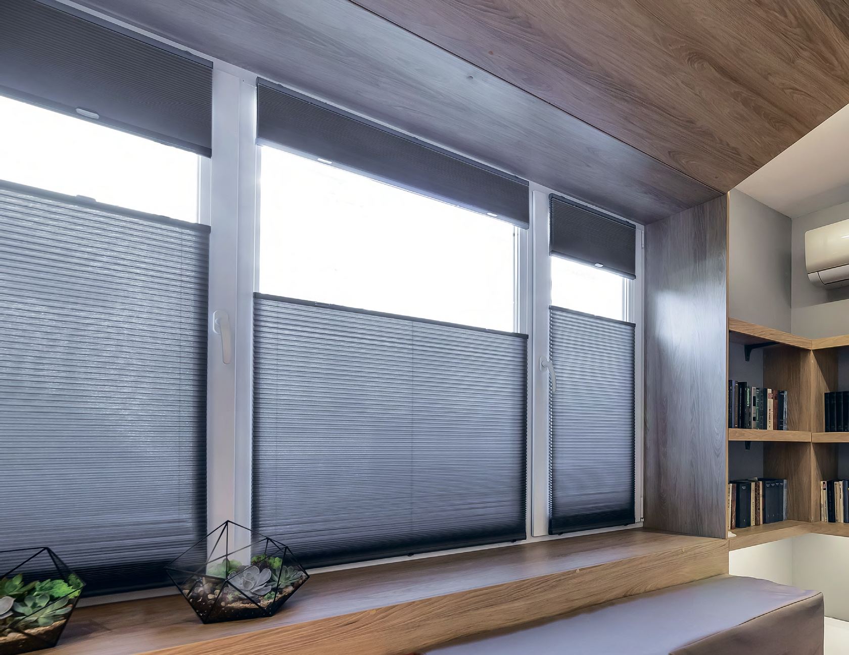 шторы гофре на широком окне, цвет темно-серый