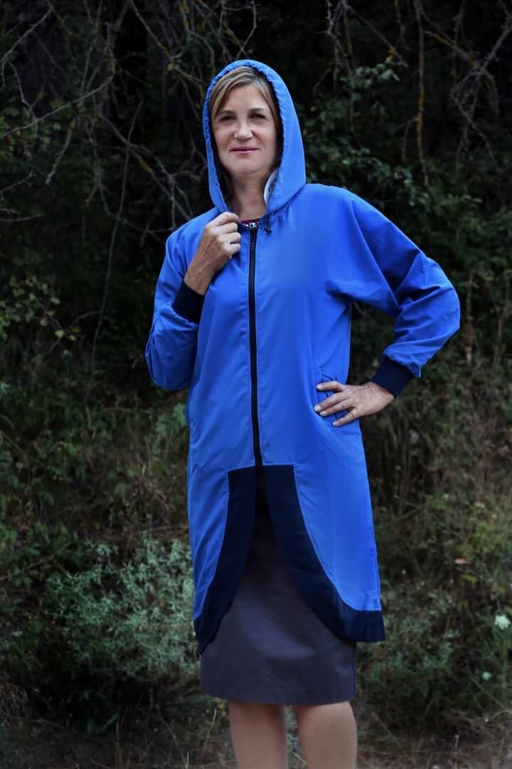 Дамски якета с непромокаемо покритие тип дъждобрани