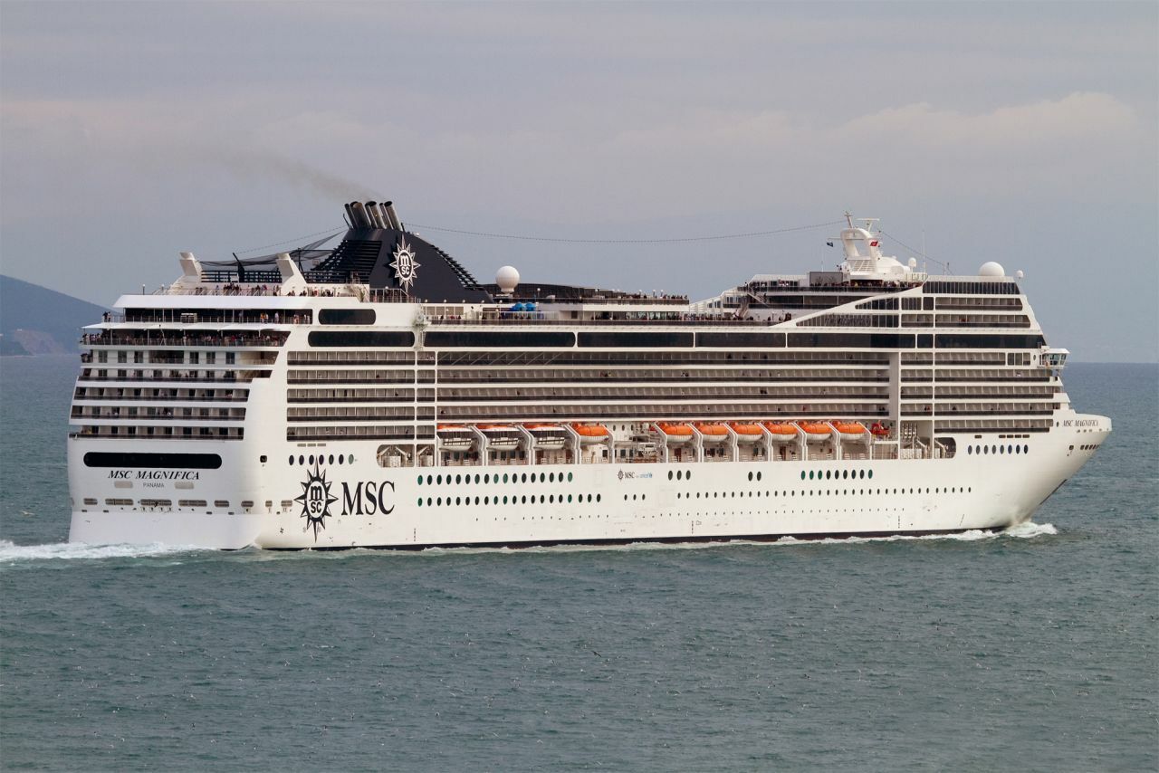 Magnifica evo отзывы. Круизы MSC magnifica. Лайнер MSC magnifica. MSC magnifica круизный лайнер. Лайнер Магнифика 5.