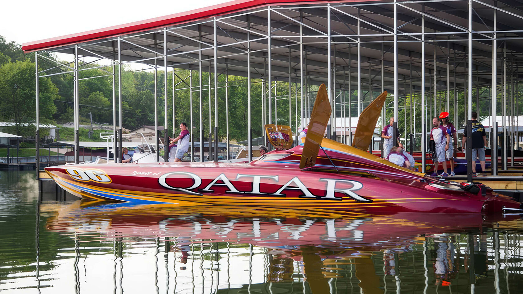 Гоночный катамаран Spirit of Qatar (Al Adaa’am 96)