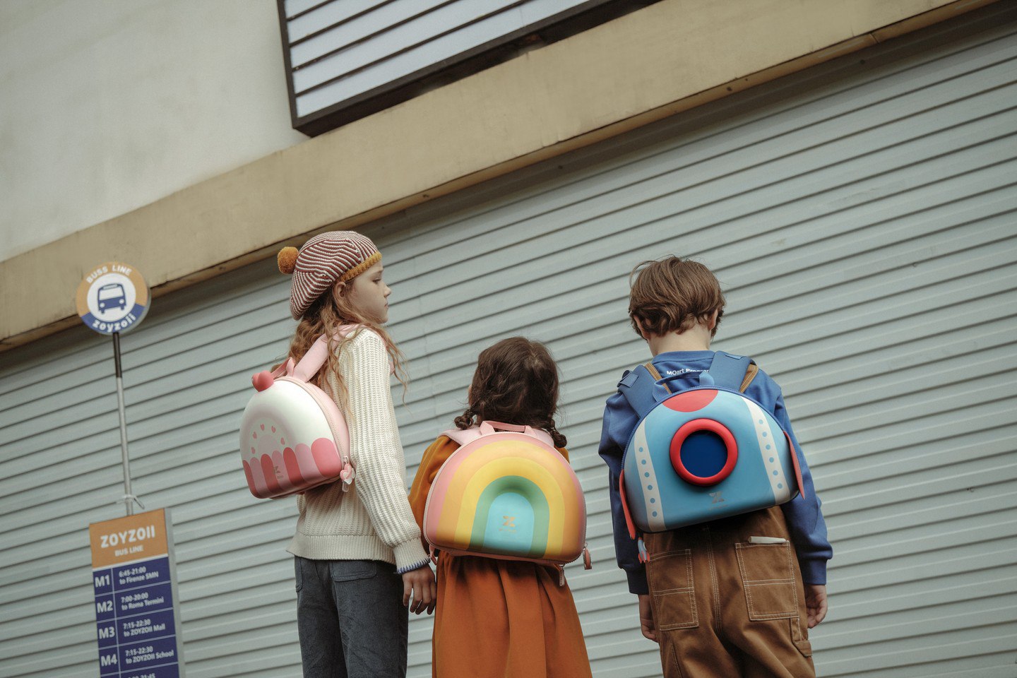 разноцветные детские рюкзаки из Китая