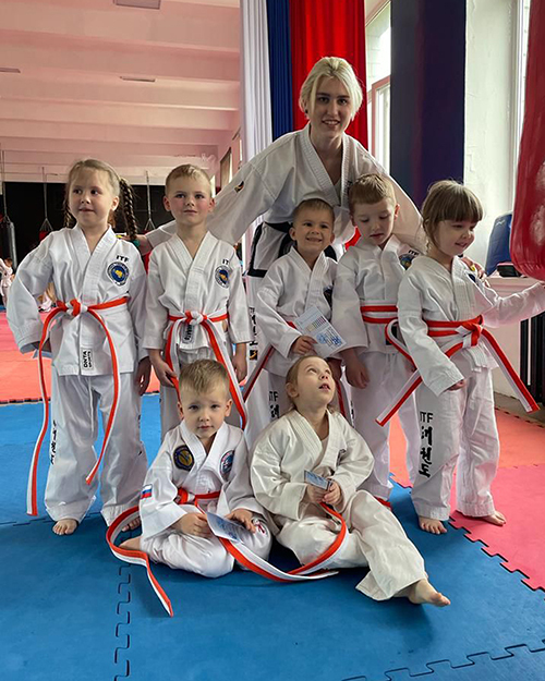 Аттестация втхэквондо - это путь совершенствования, от легкого до сложного, от белого пояса до черного.