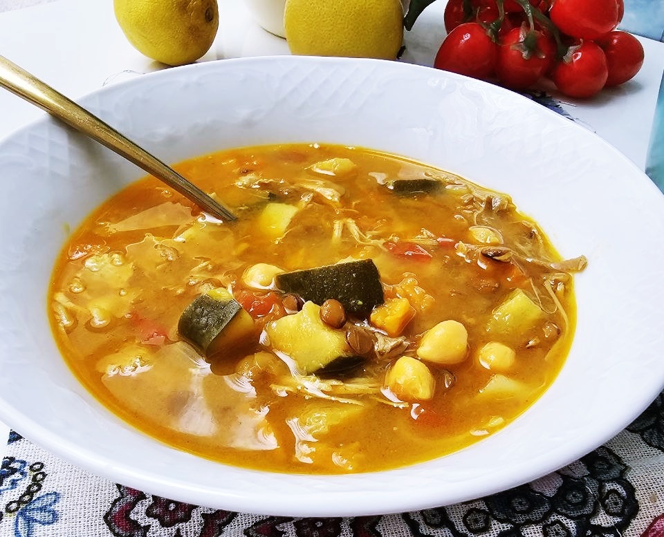 Харира - марокканский шелковый суп с бобовыми