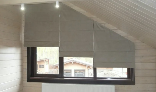 Рулонные шторы на скошенные окна фото