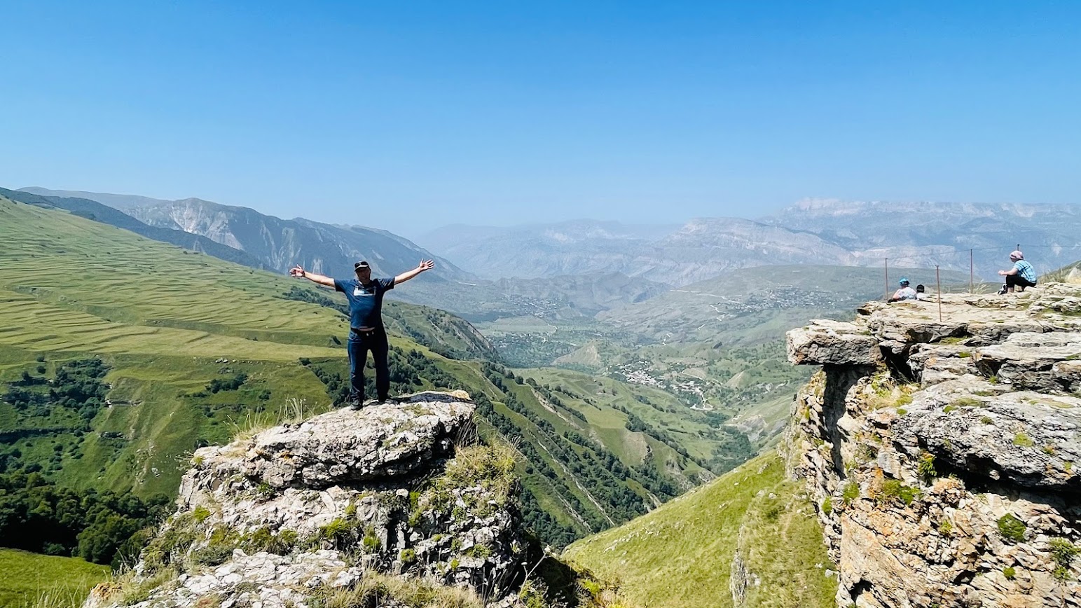 Тур в дагестан 4. Конжол плато Канжол. Плато Канжол и Бермамыт. Вид на Эльбрус с плато Канжол. Плато Матлас.