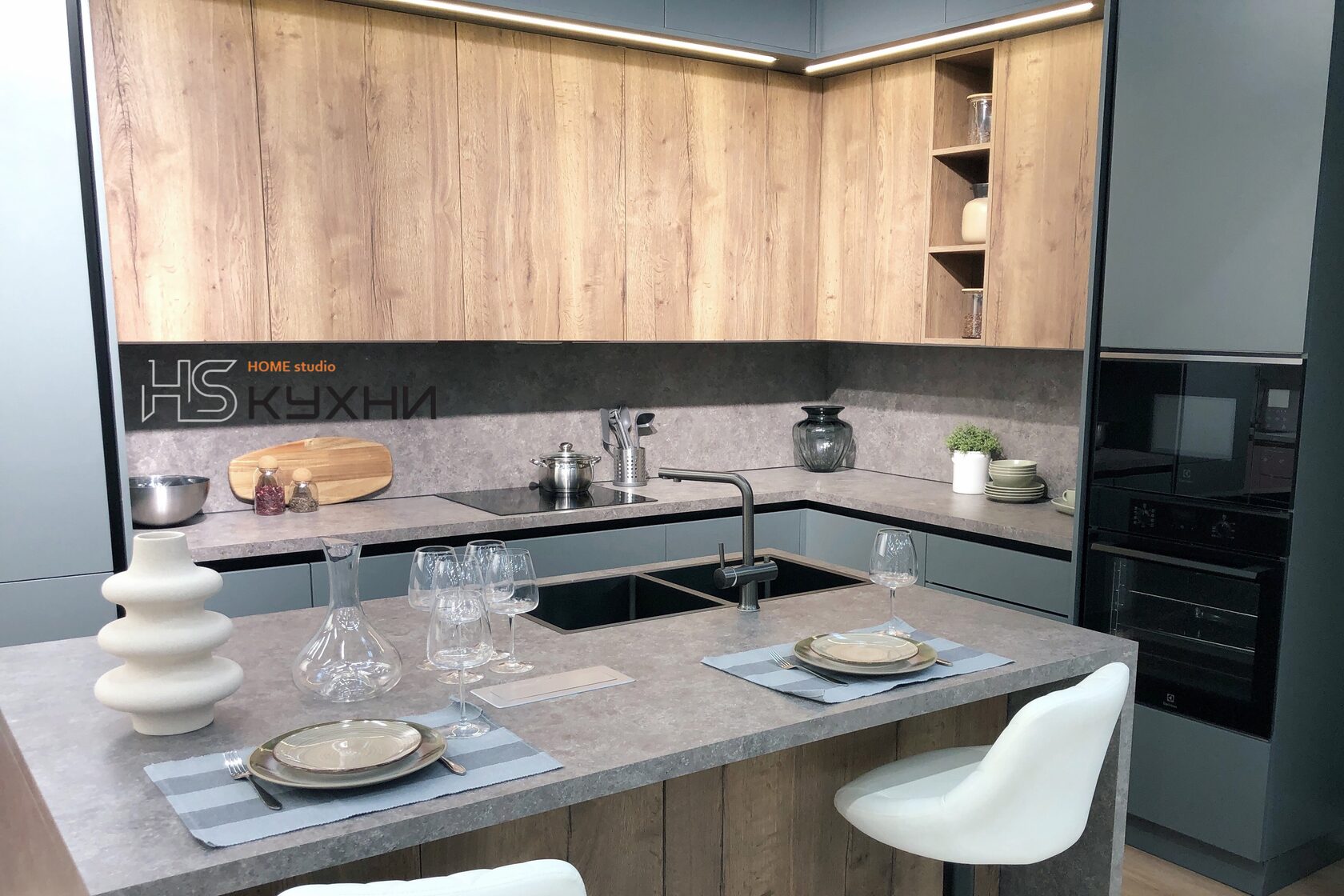 кухонный гарнитур из МДФ в пленке ПВХ