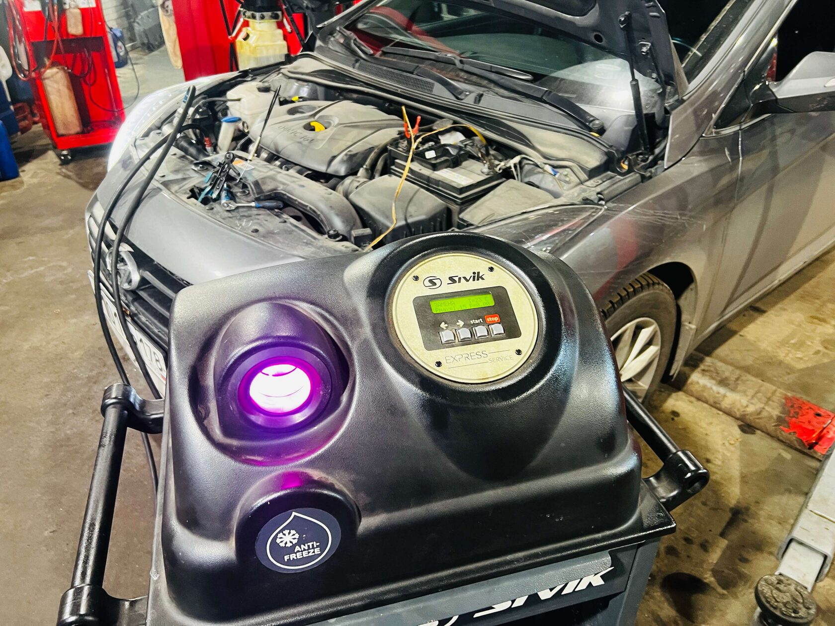 Процесс аппаратной замены охлаждающей жидкости