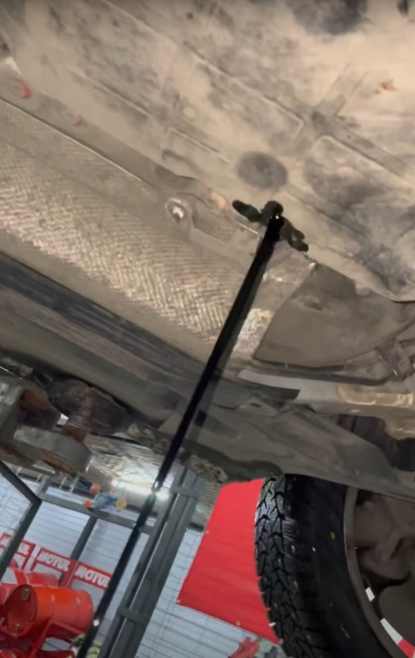 Слив старого масла 7G-Tronic+