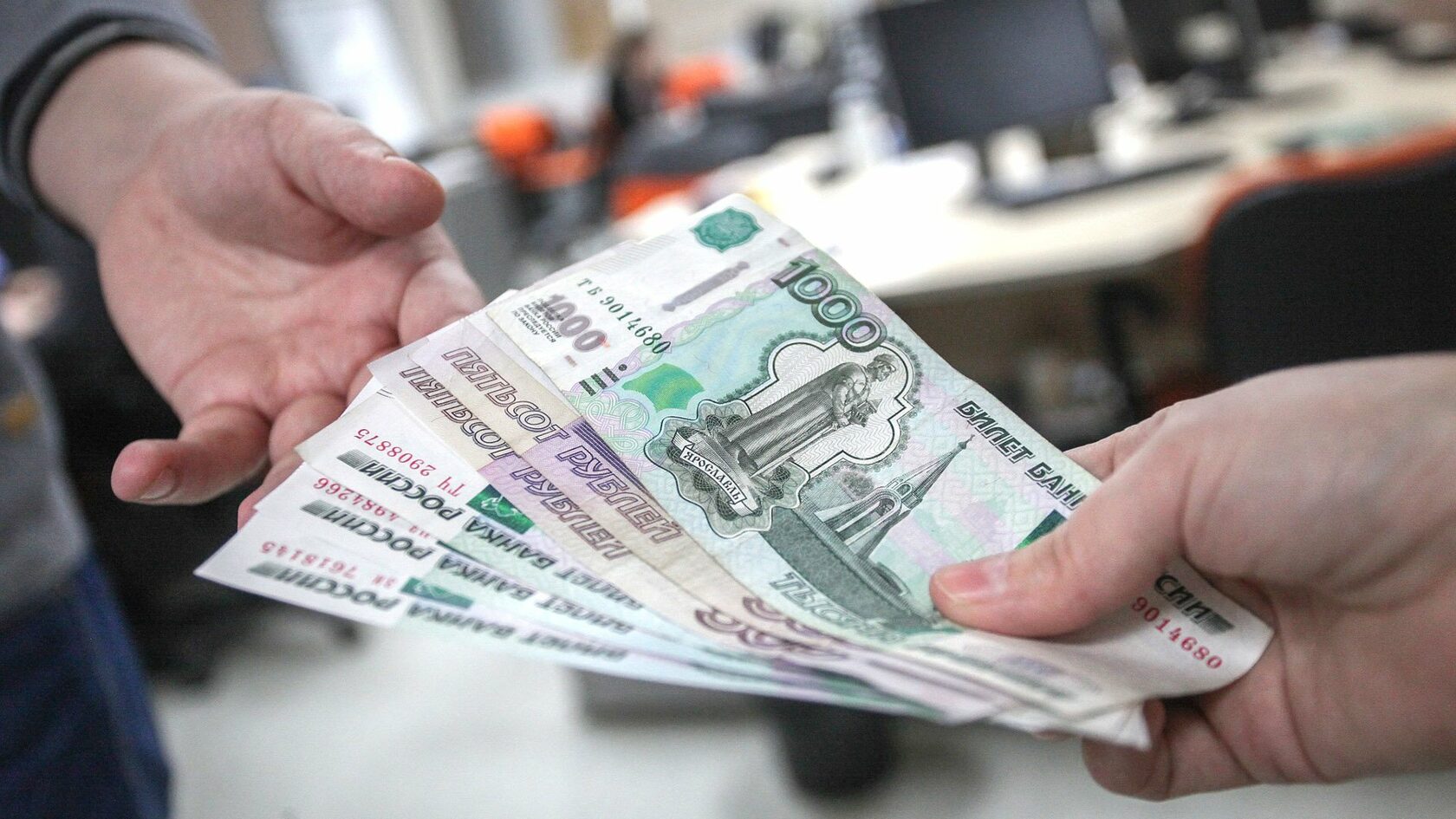 Получить кредит с плохой историей в москве кредиты под залог недвижимости банк восточный