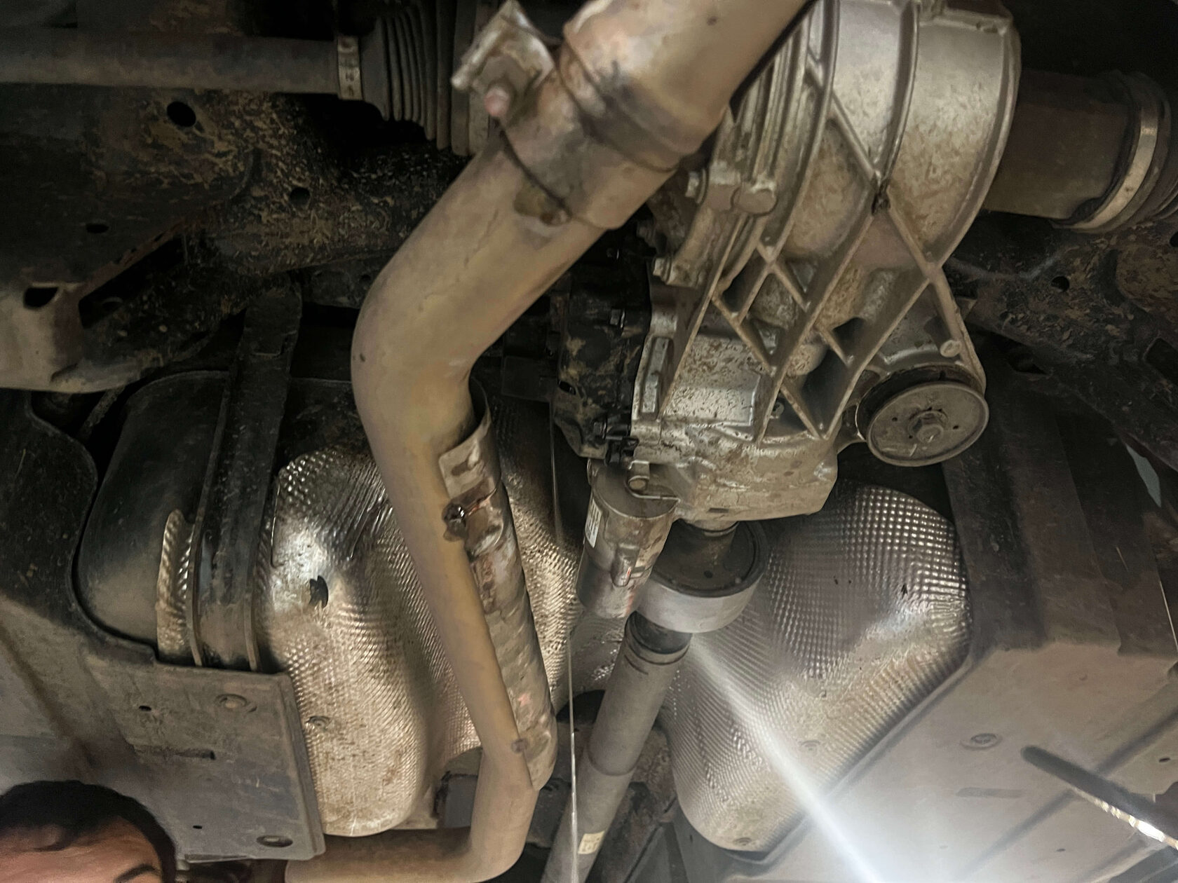 Проверка уровня на работающем двигателе