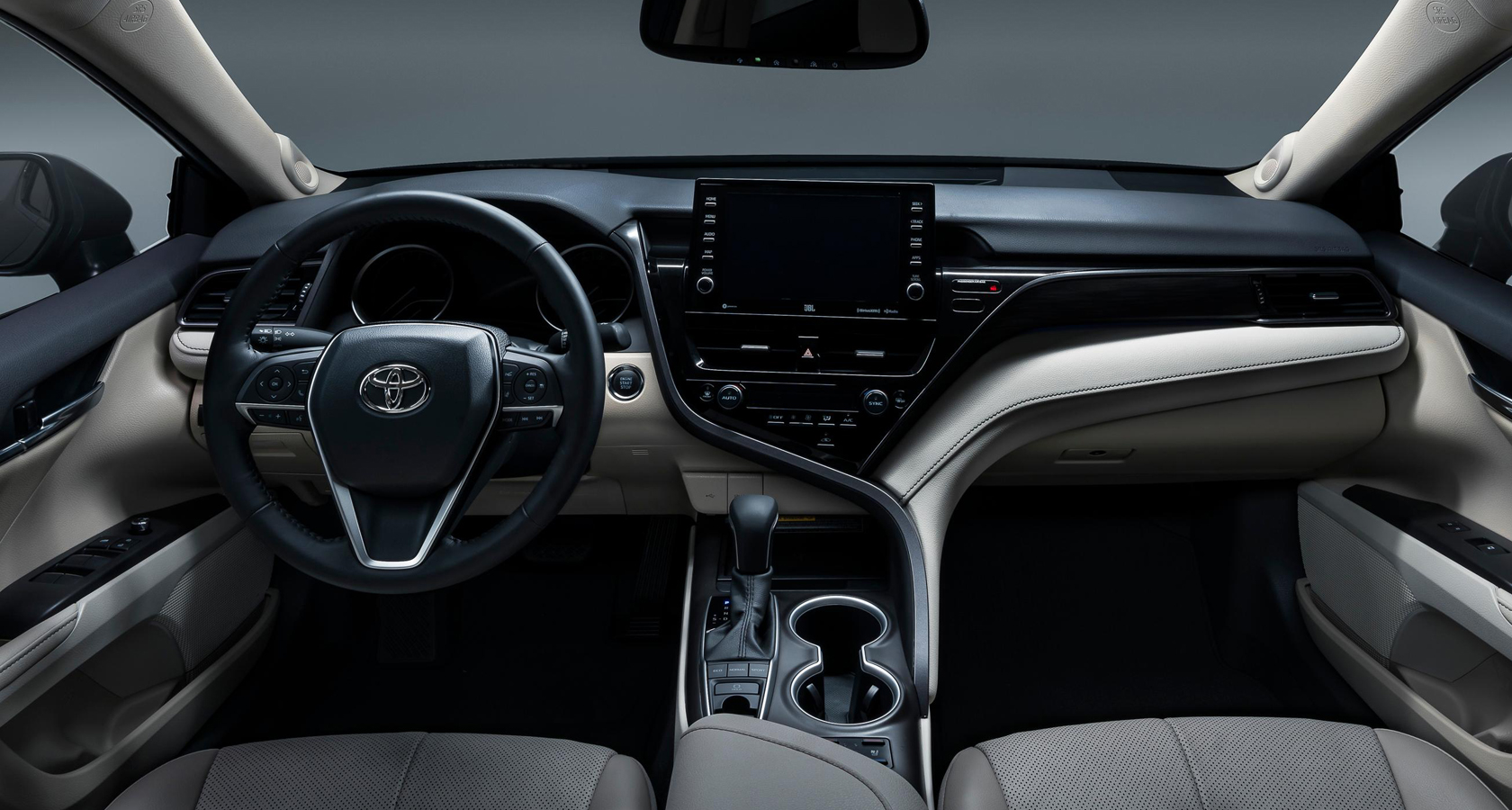 Epb camry. Тойота Камри 2021. Toyota Camry 2021 Interior. Тойота Камри 2021 комплектации. Toyota Camry 2020 Interior.