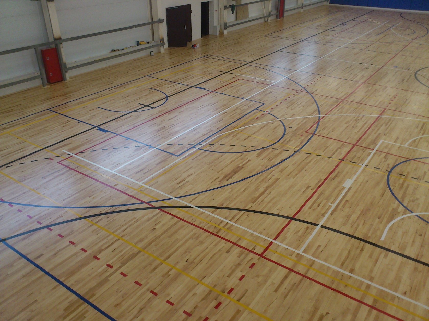 Спортивный паркет. Спортивный паркет на присосках. Спортивный паркет СССР. Спортивный паркет Boen под железобетонные плиты. Спортивный паркет 12 мм купить в Краснодаре.