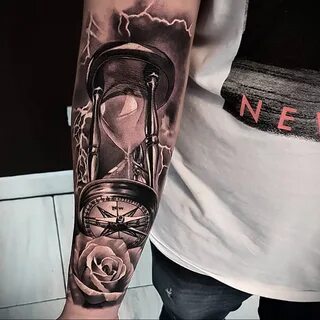 Татуировки в виде часов