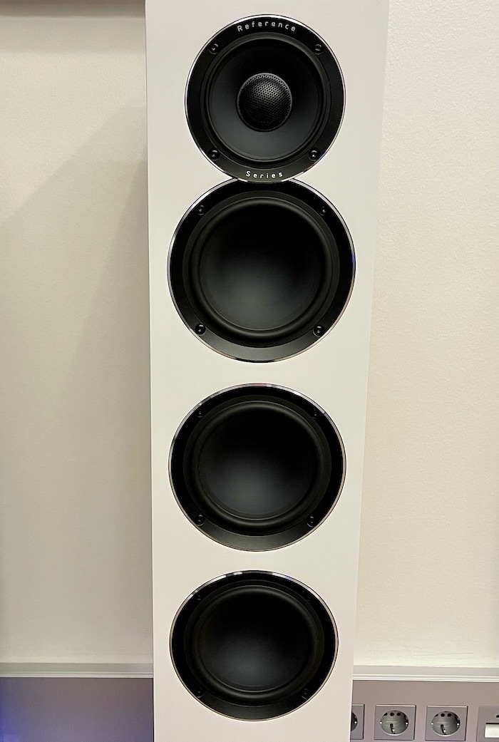 ELAC Uni-Fi Reference UFR52