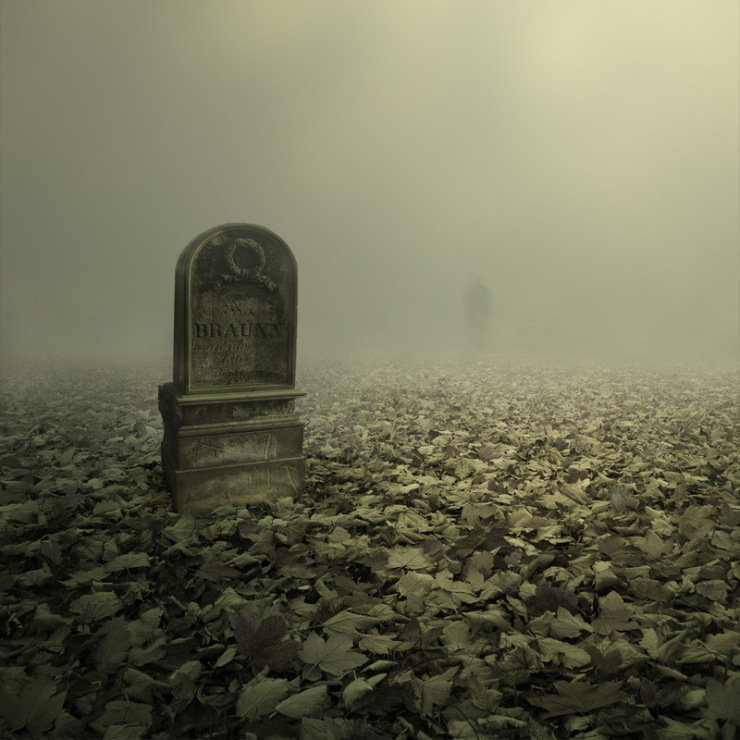 Памятник на кладбище